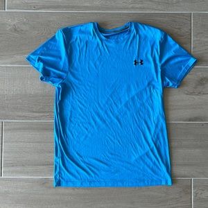 Men’s blue Under Armour shirt.